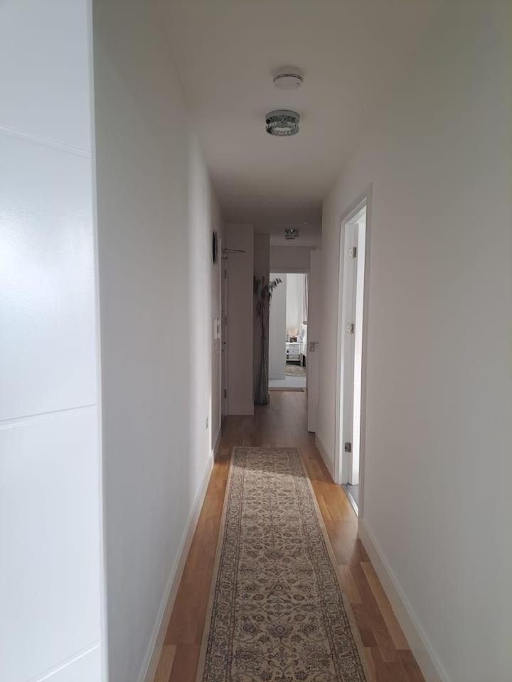 Cozy Double Room With Large En Suite Near Canary Wharf London With Amazing Views In A Shared Apartment Exterior foto