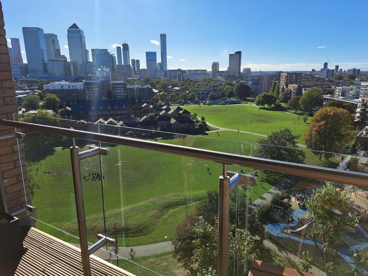 Cozy Double Room With Large En Suite Near Canary Wharf London With Amazing Views In A Shared Apartment Exterior foto